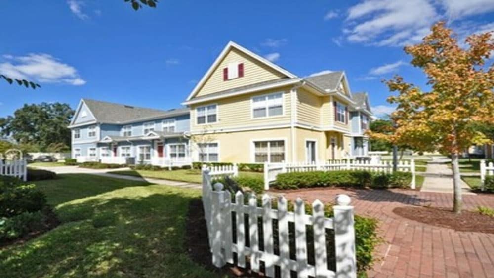 Ec21ha - 3 Bedroom Townhome In Villas at Seven Dwarfs Lane, Sleeps Up To 6, Just 6 Miles To Disney