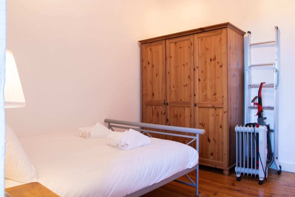 2 Bedroom Property near Old Town & Grassmarket