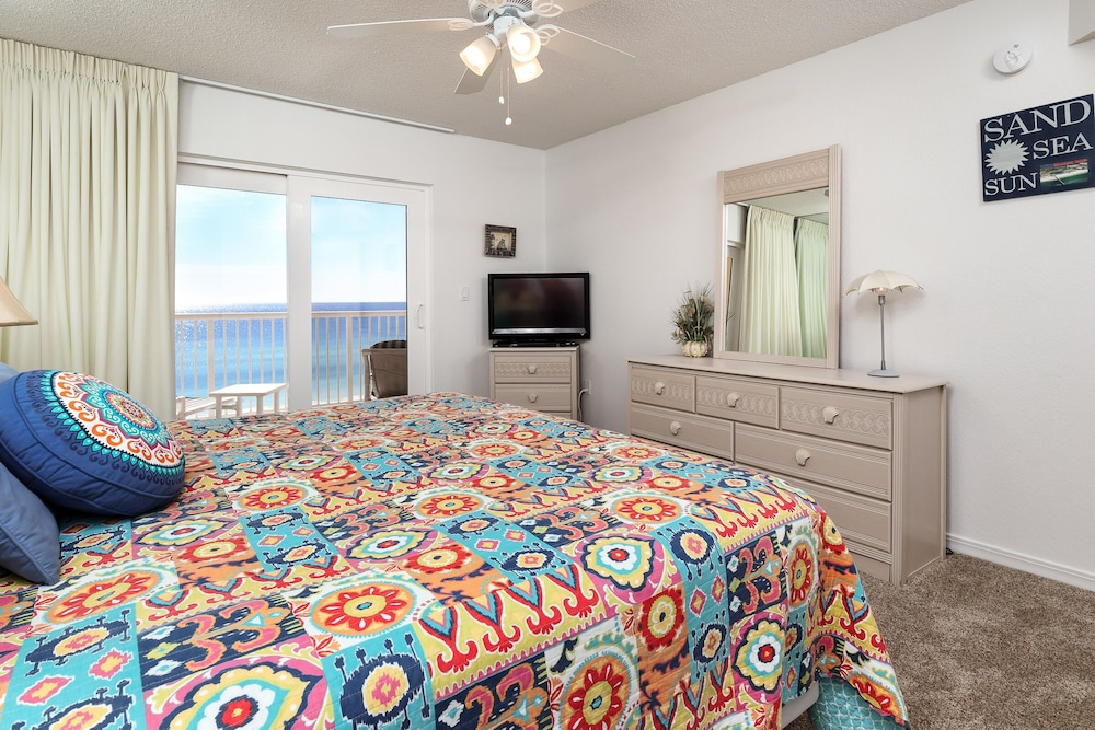 Islander 7010 by Brooks and Shorey Resorts