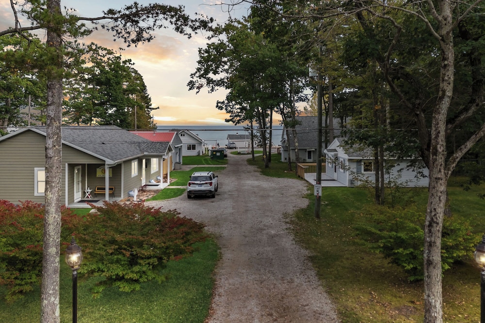 Sunny Side Cottages