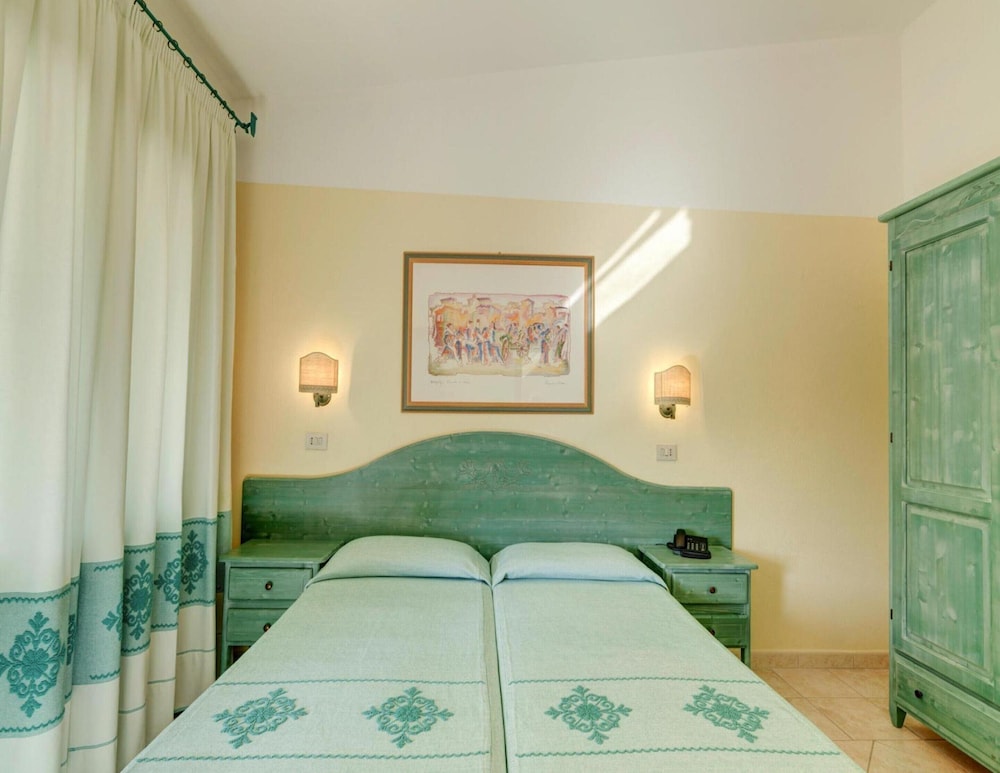 Apartment in Sos Alinos Near Cala Liberotto view 3