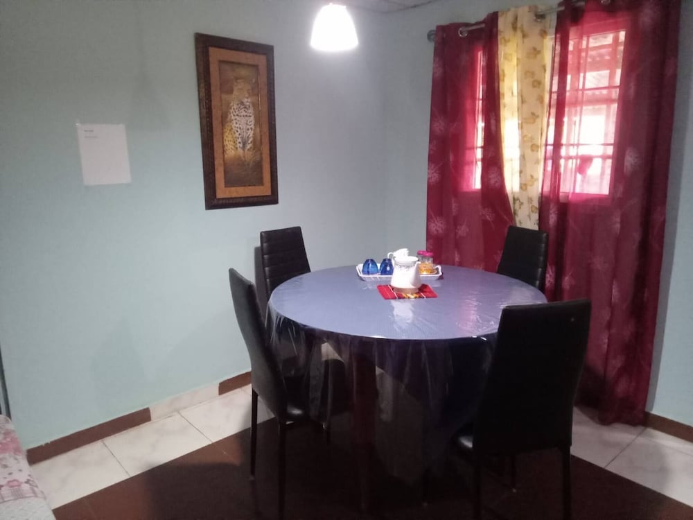 Cozy La Chorrera Villa With Private Patio & Nature Views
