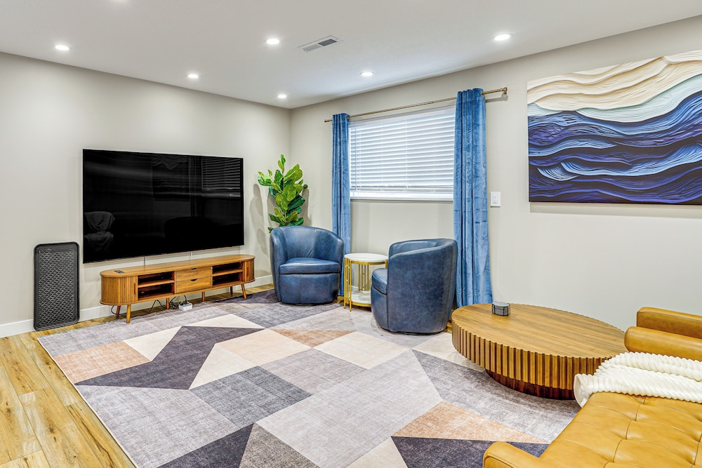 Hike & Ski: Condo 8 Mi to Dtwn Salt Lake City!