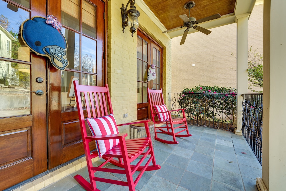 Oxford Vacations - Large, Elegant Home < 2 Miles to Ole Miss! - Property Image 7