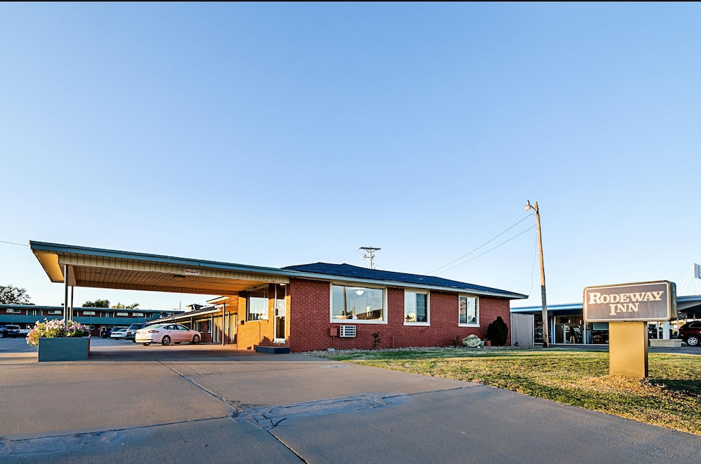 Liberal Vacations - Rodeway Inn - Property Image 2