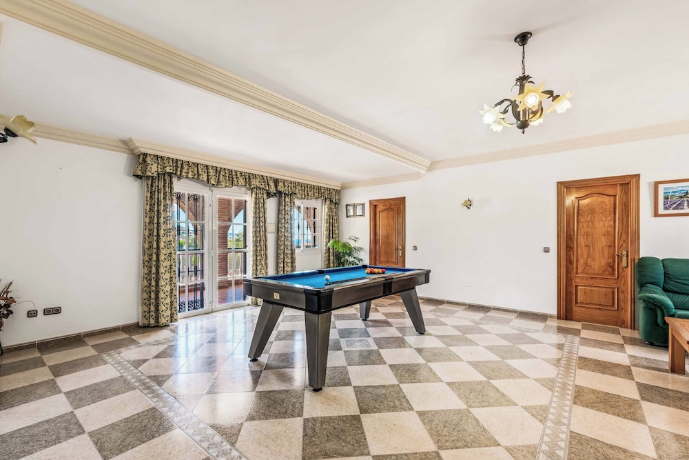 Villa Maria Isabel