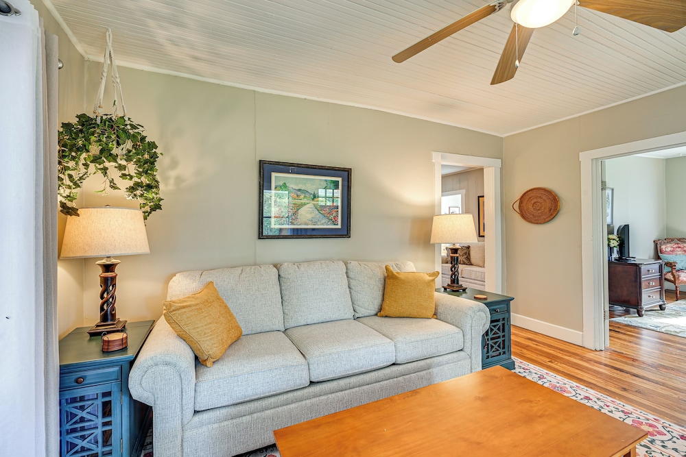 Rock Climb, Hike, Relax! Quiet Beattyville Retreat