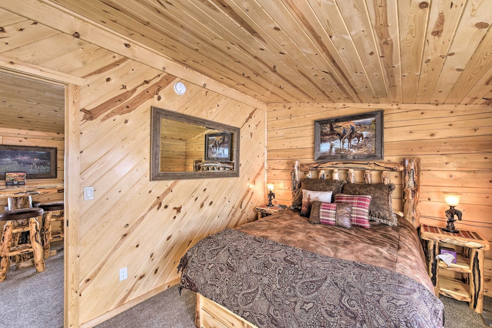 Rio Grande National Forest Cabin: Views & Hot Tub