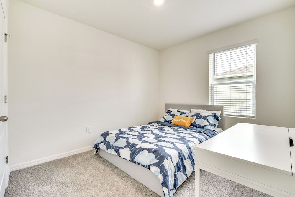 Playground Access: Winter Haven Getaway w/ Patio!