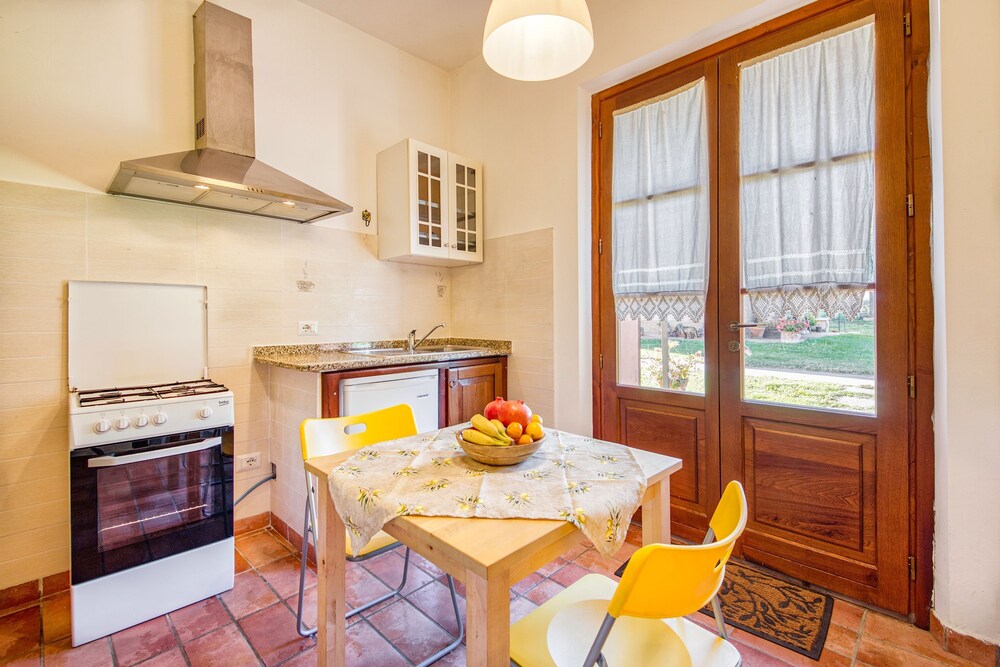 Pomegranate apt With Shared Pool view 5