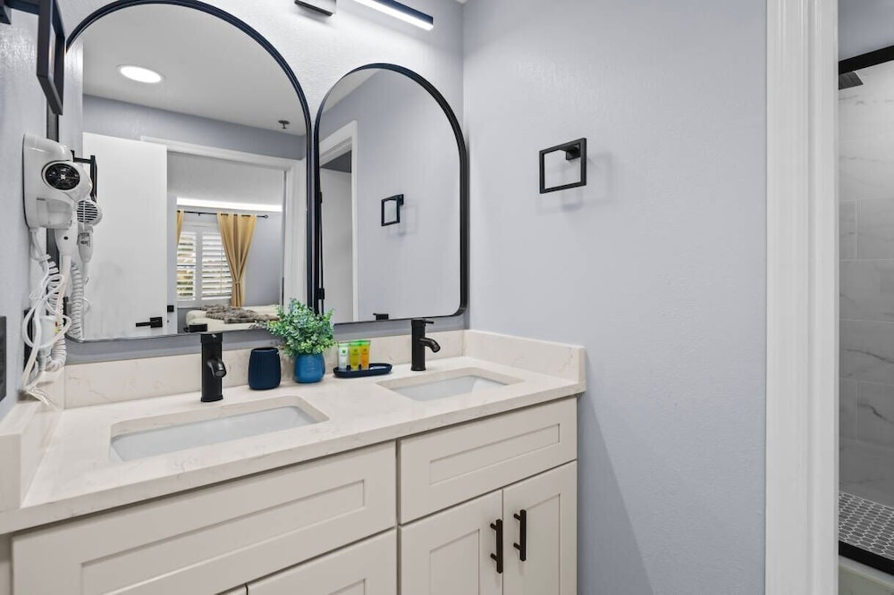 Staysky Orlando Family Suite w/ Kitchen