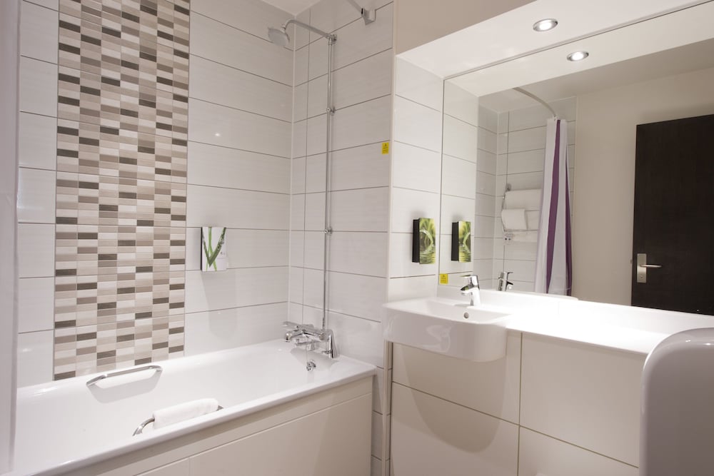 Premier Inn Derby Cc - Cathedral Quarter 3