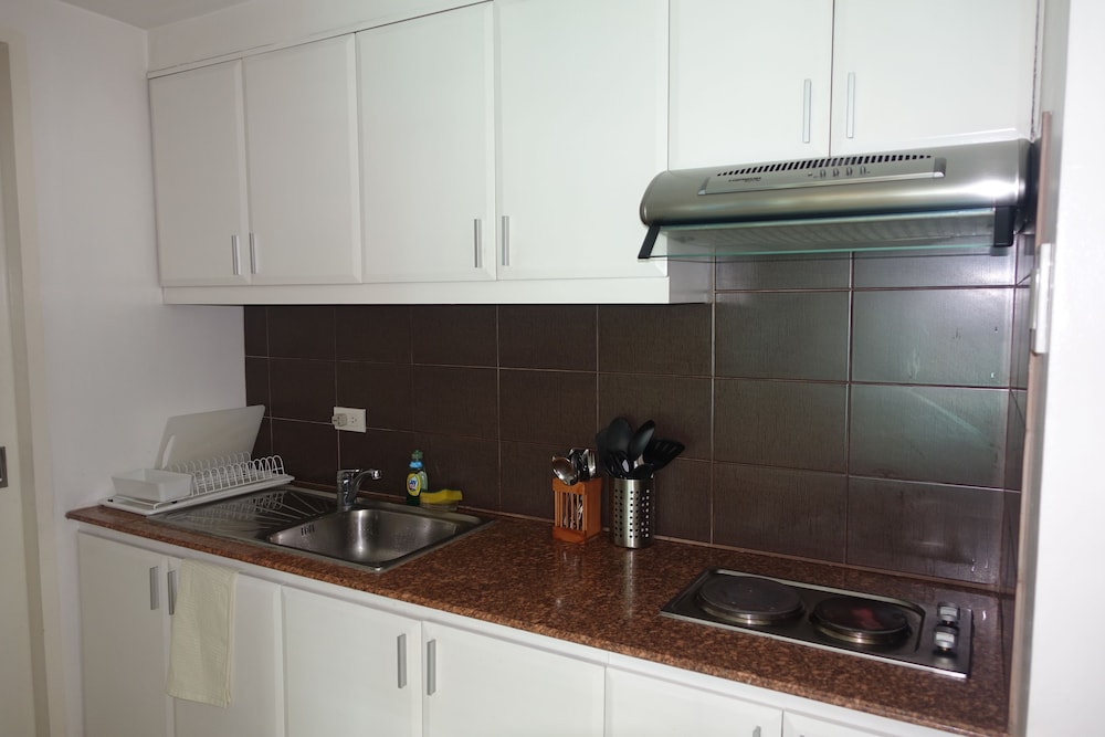 Luxury Condo at Forbeswood Parklane