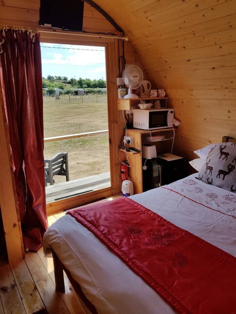 Lovely Glamping Dream Pod in St Austell, Cornwall view 5