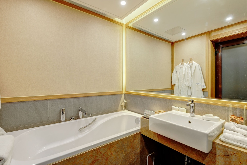 Isvara Flowing Ocean Guesthouse