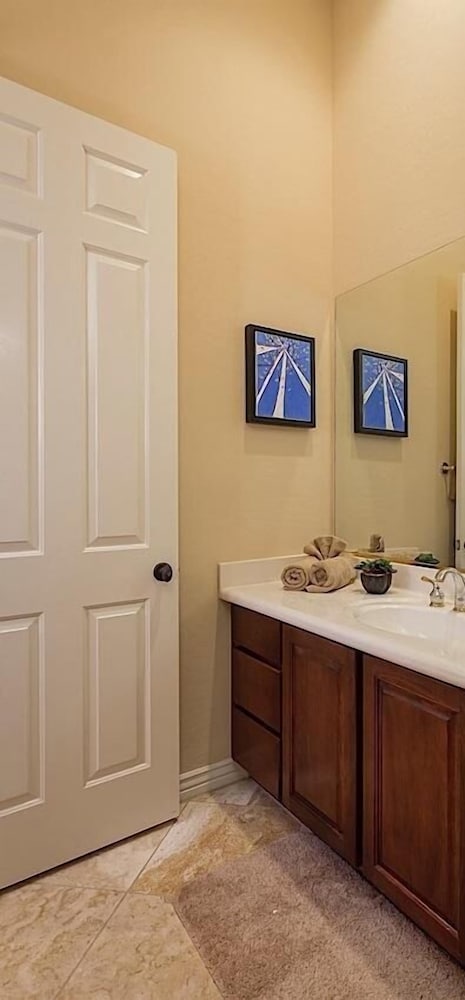 Caledonia Dreamin By Signature Vacation Rentals