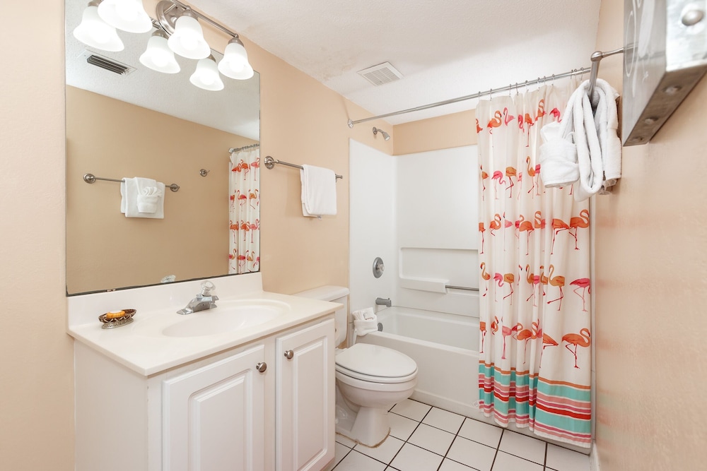 Islander 4002 by Brooks and Shorey Resorts