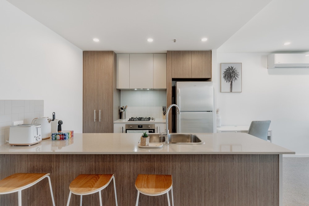 Cosy 1-bed With Pool, Gym ,parking