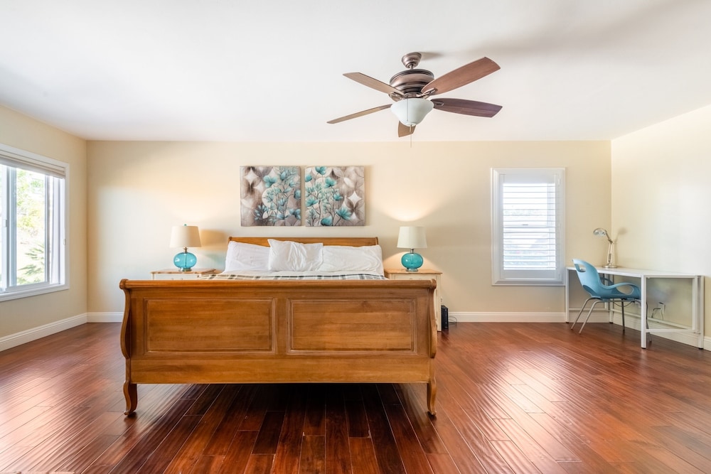 San Diego Vacations - Luxury San Diego House: Beach, Pool Pet-friendly by Redawning - Property Image 24