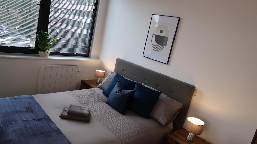 Cosy Apartment in Old Trafford With Parking Space view 4