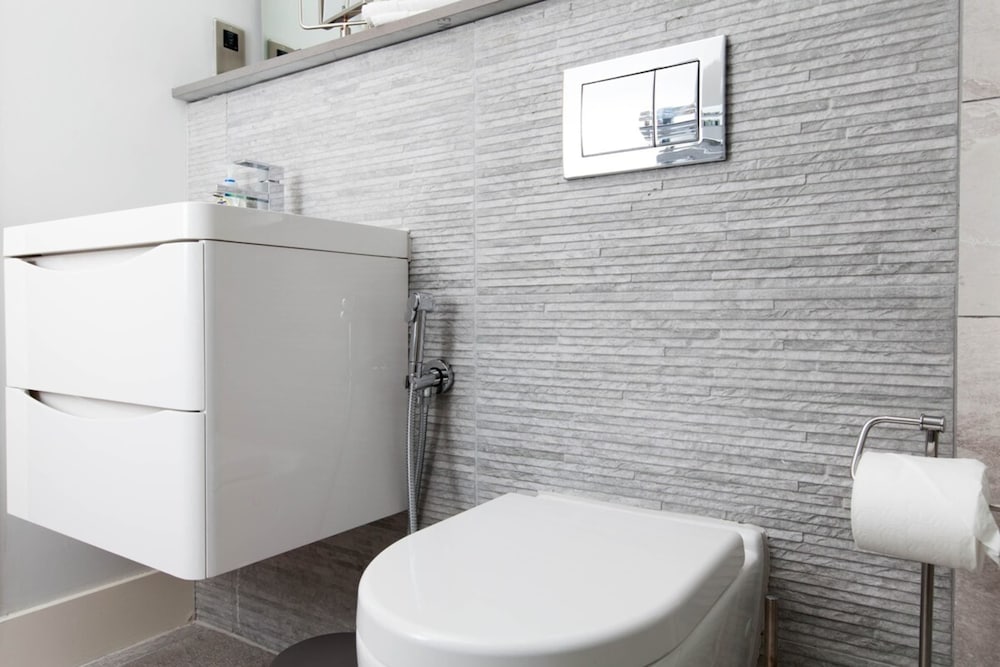 Luxurious Central Edinburgh Apartment - Sleeps 6