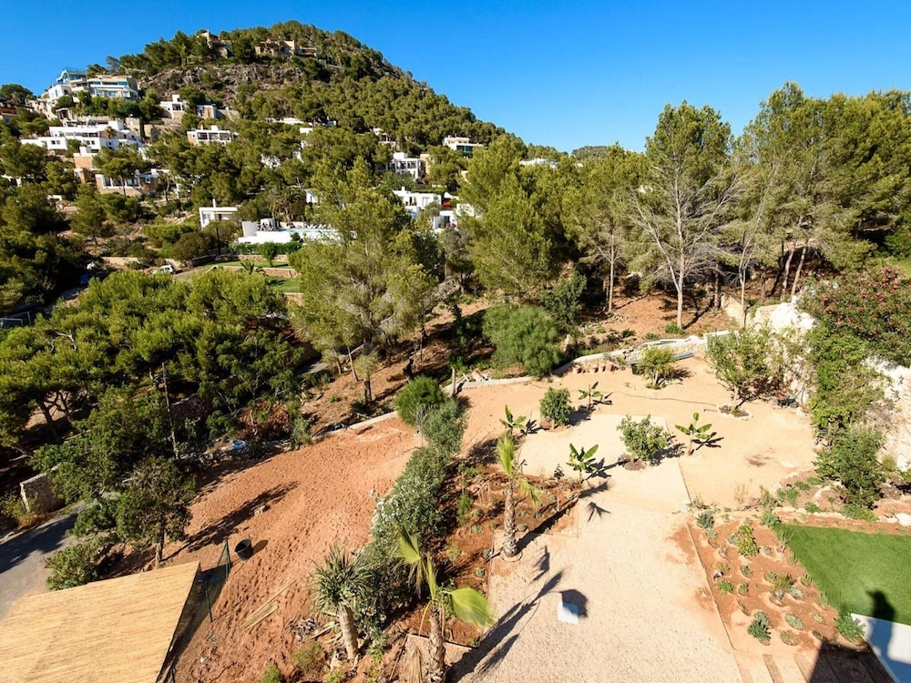 Charming Villa in Delightful Gateway