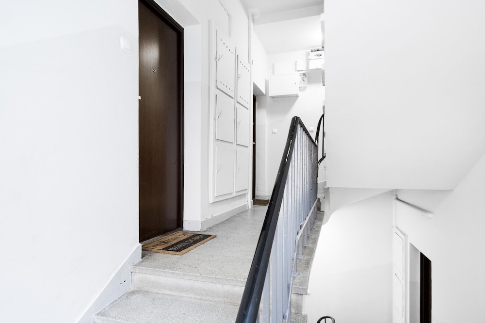 Rycerska Apartments Warsaw by Renters view 2