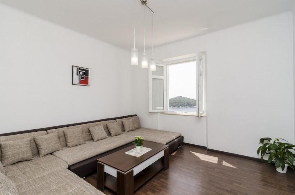 Ploce Apartments - Mama's