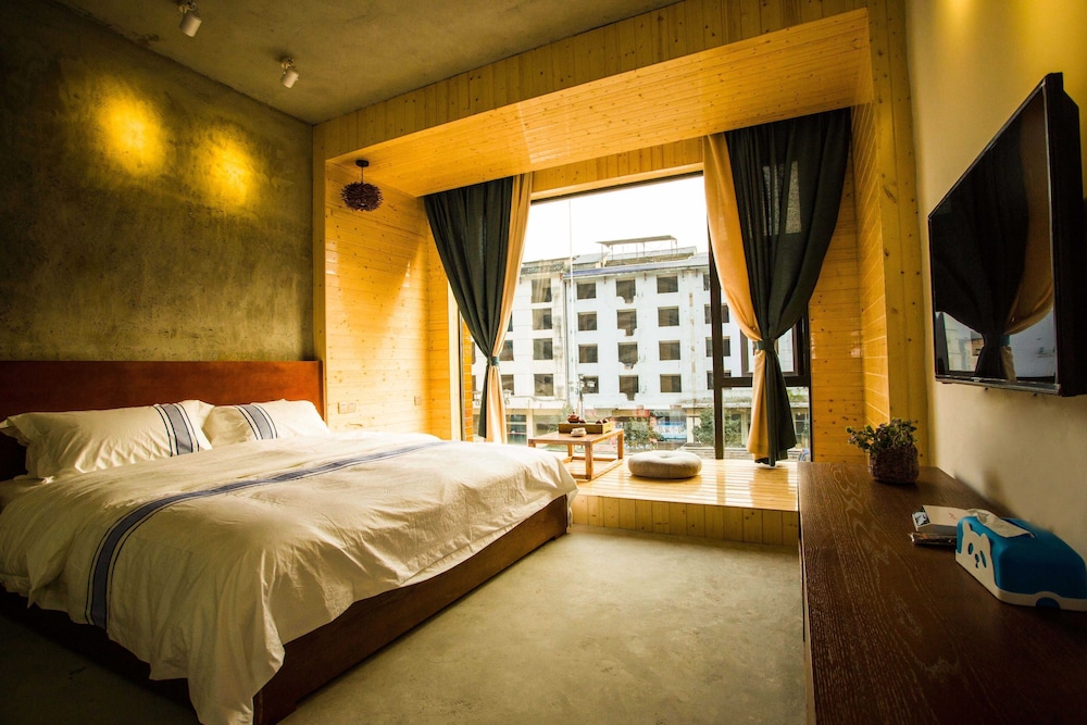 Jingshuihuajian Boutique Inn