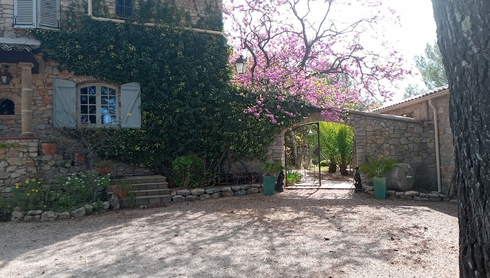 Domaine l'Helion