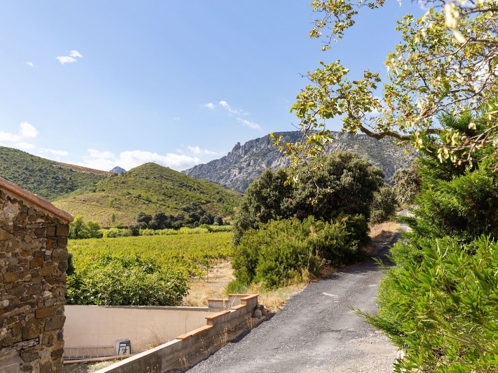 Holiday Home in Tautavel Near Gorges de Gouleyrous view 4