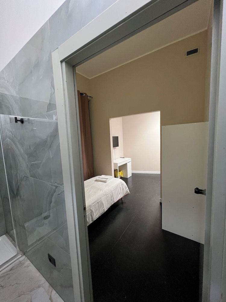 The Central Rock Inn camere con bagno privato self check in