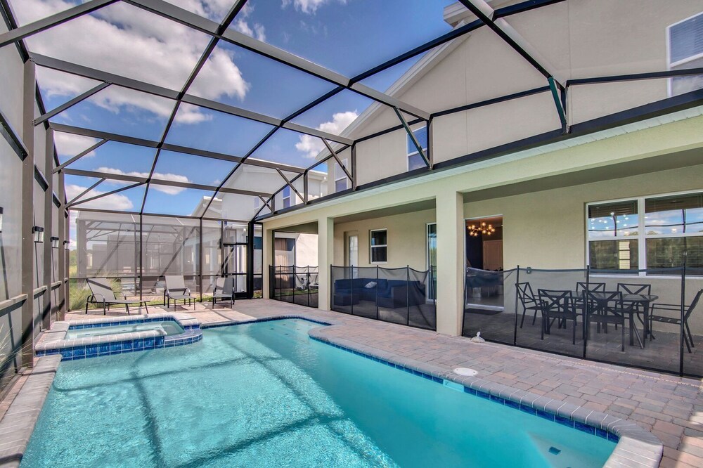 Serenity Lakeview Retreat Stunning Water Views, No Rear Neighbors, Private Pool, Game Room & Star Wars Cinema