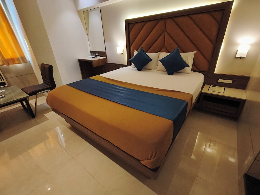 Hotel Nakshatra Residency