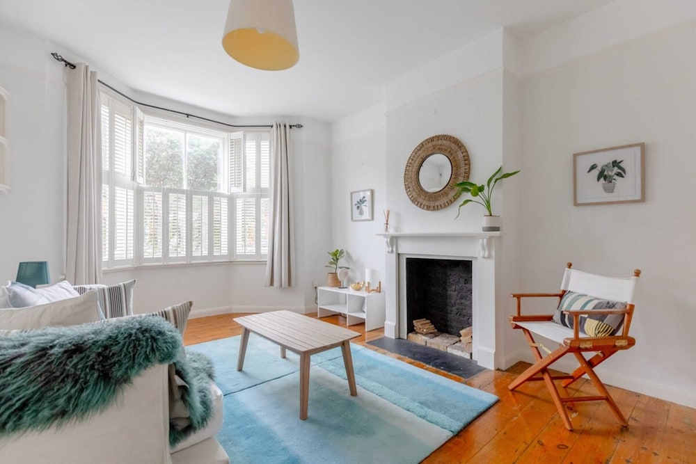 Serene & Stylish 1BD Flat - Tooting Bec!
