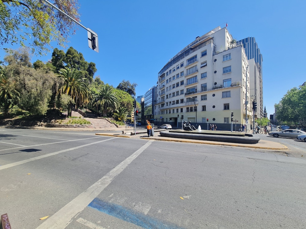 Oceana Suites Lastarria