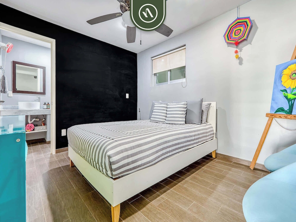 Beachfront 3BR Condo - Pool - Beach Club