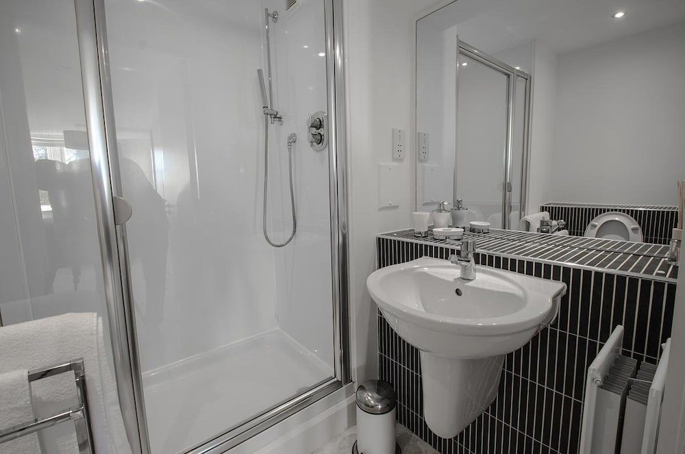 Orange Apartments - 22 Polmuir Gardens LTD view 3