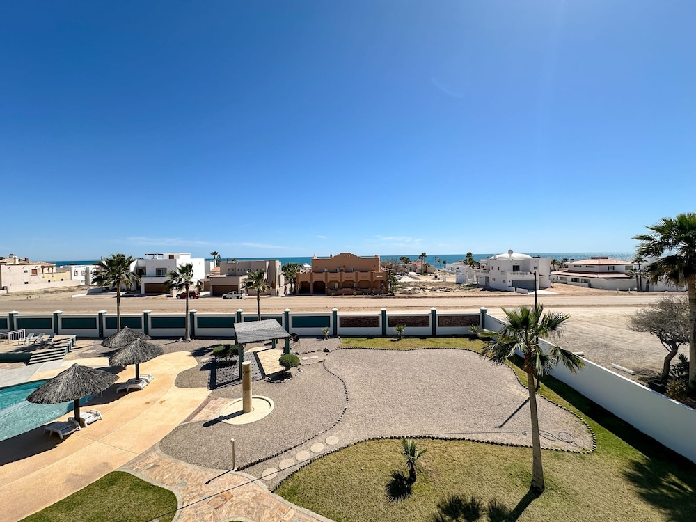 Amazing Location Close to it all Great Price