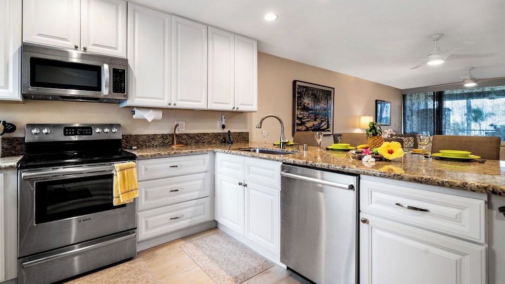 No Stairs - AC - Fantastic Ocean & Golf Course Views! -vrkcv