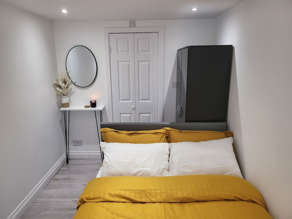 Stunning Well Decorated 1bed Apartment in Dartford view 2
