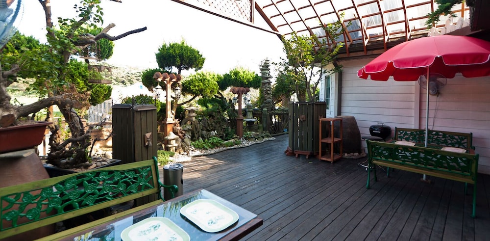 Taean White Sand Pension