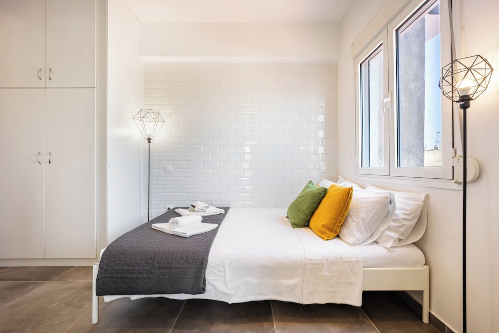 Chic Studio in Gazi Walk to Acropolis