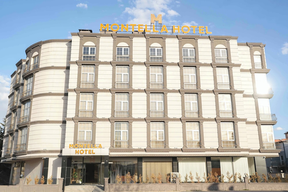 MONTELLA HOTEL