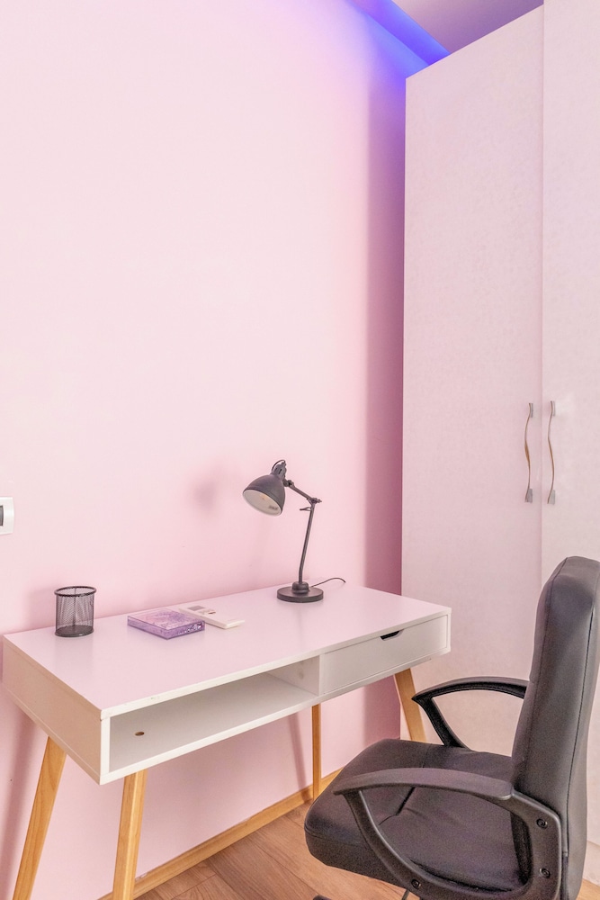 Tirent Apartment-Spacious 2-Bedroom Stay in Delijorgji Tirana
