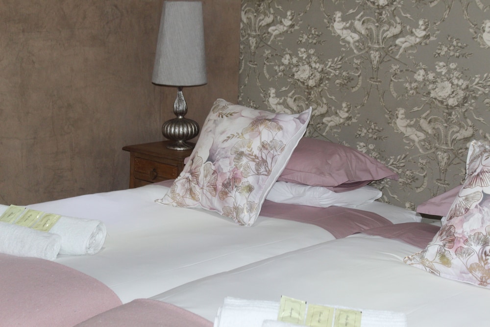 Falcon Guesthouse