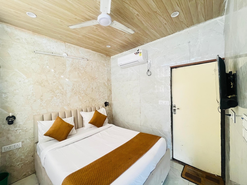 Roomshala Hotel Golden Residency