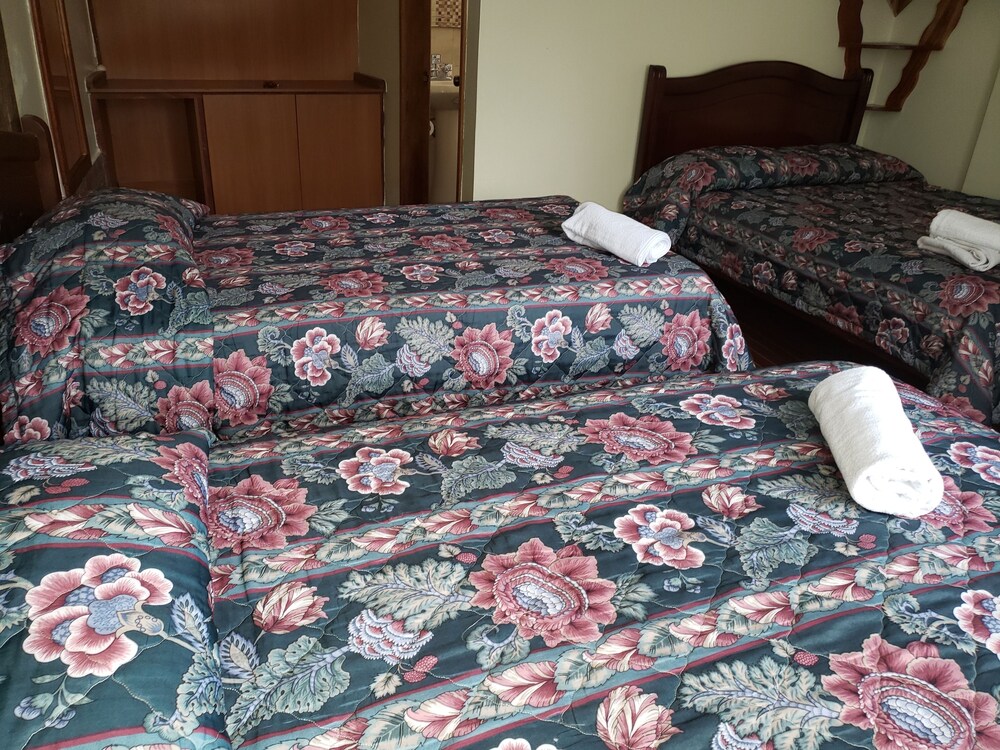 Hostal Monte Real