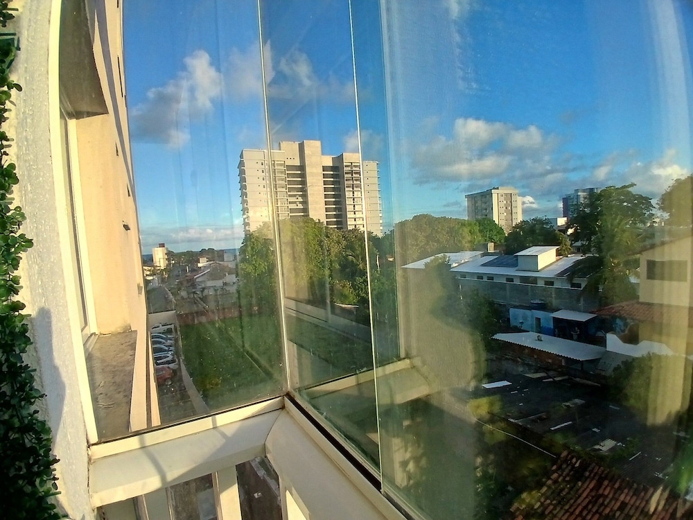 Apt w/ Balcony Near the Beach in Ilheus Rpd0301