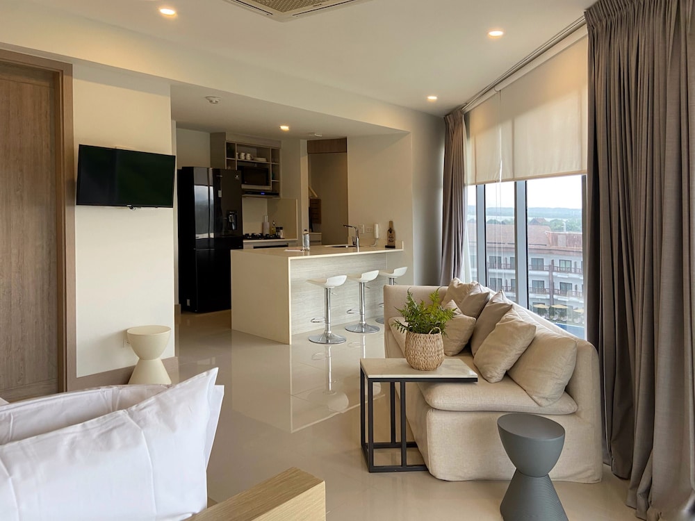 w Majestic 1BR w AC in Sunny Cartagena
